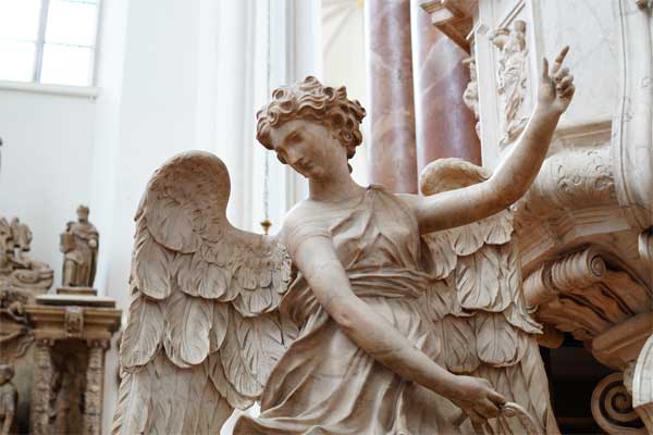 ангел хранитель на страже вашей жизни
