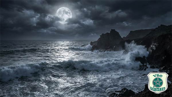 шторм на море